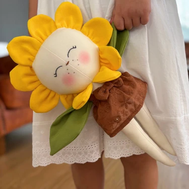 Capella Toys Oyuncak Bebek Çiçek Lalu %100 Pamuk El Yapımı Bez Bebek Özel Hediye