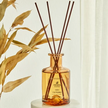Karaca Home Victoria Çubuklu Ortam Kokusu Kehribar ve Narenciye Aroması 200 ml Beyaz
